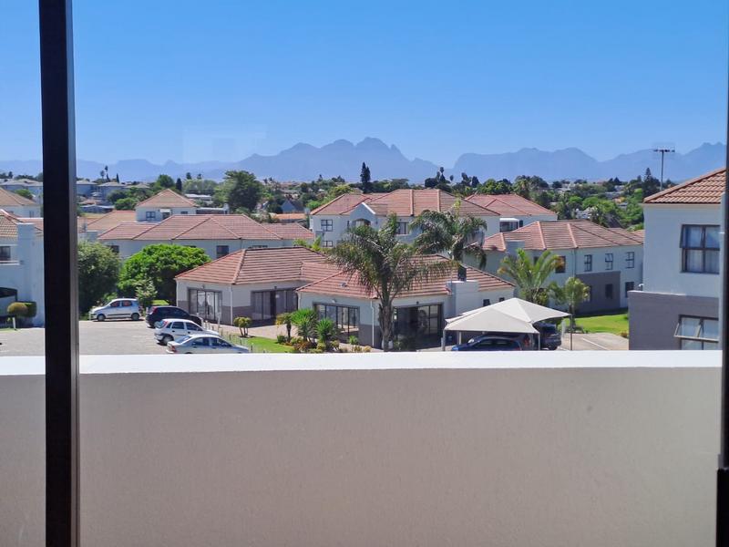 2 Bedroom Property for Sale in Vredekloof Western Cape